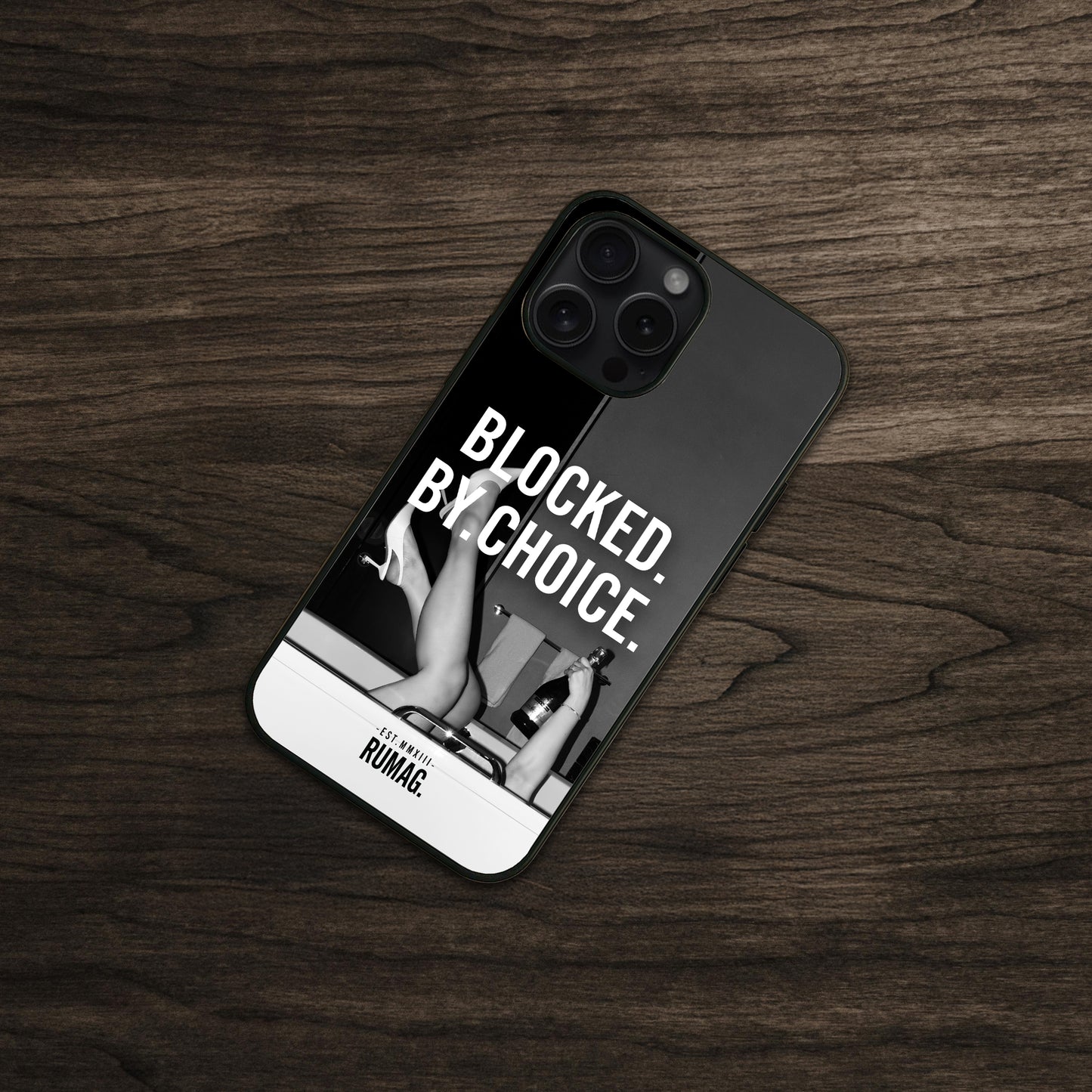 RUMAG Telefoonhoes iPhone - Blocked by choice