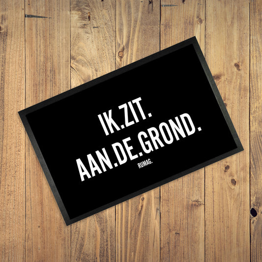 Deurmat  - Ik zit aan de grond