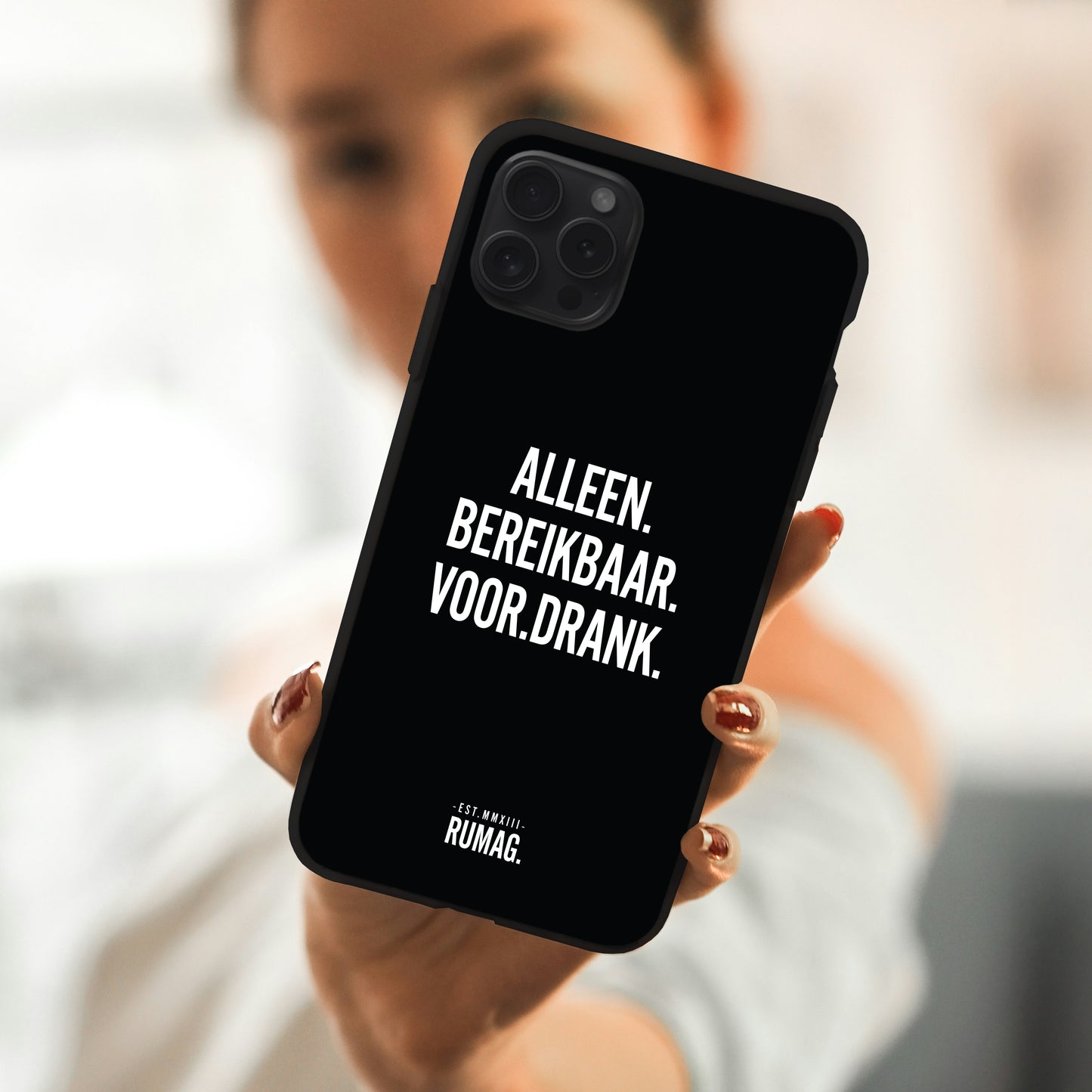 RUMAG Telefoonhoes iPhone - Alleen bereikbaar voor drank