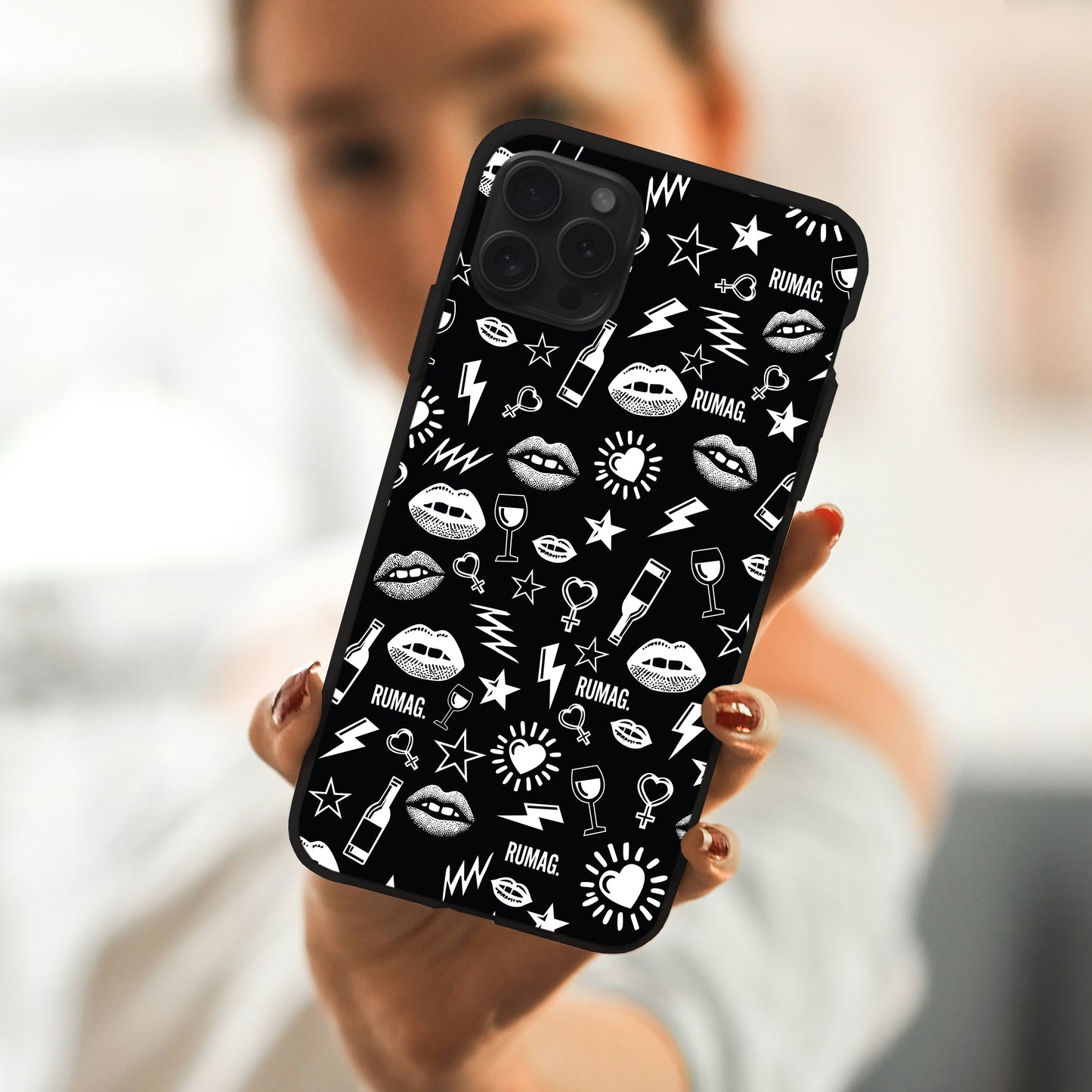 RUMAG Telefoonhoes iPhone - SASSY CHAOS zwart